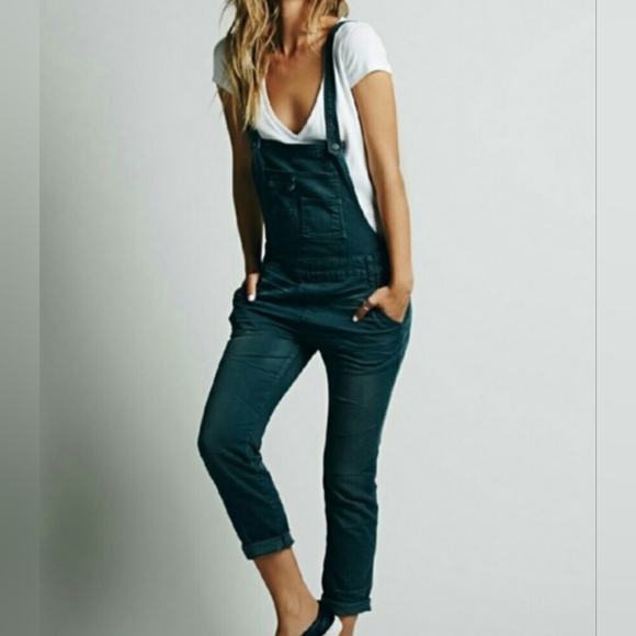 Free Peope Jeans Overall Jumpsuit. - Picture 9 of 9